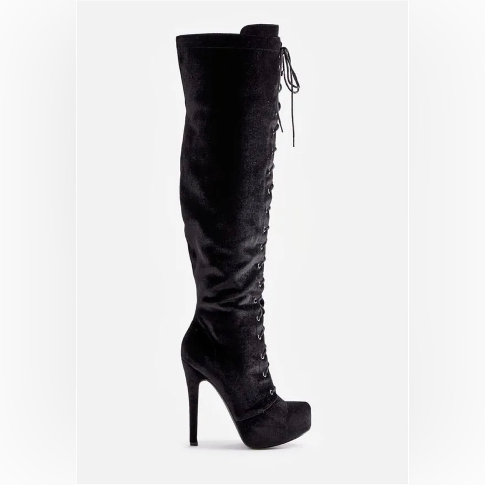 🖤Black High Heeled Knee High Boots 🖤